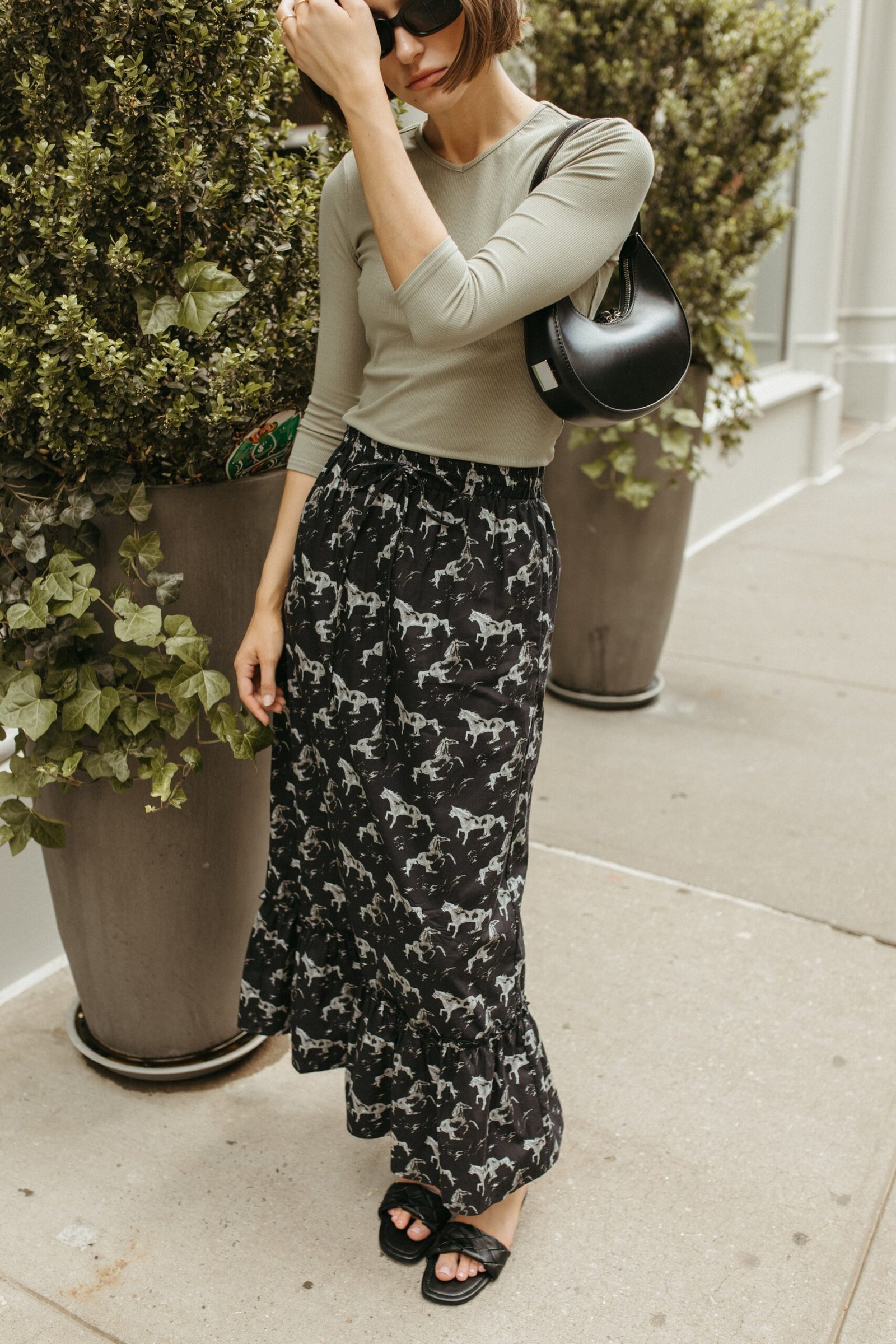 Black Horse Print Drawstring Skirt - Image 4